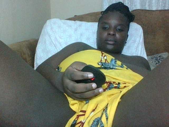 Hotybobbies live cam on BongaCams