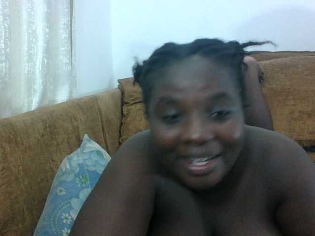 Hotybobbies live cam on BongaCams