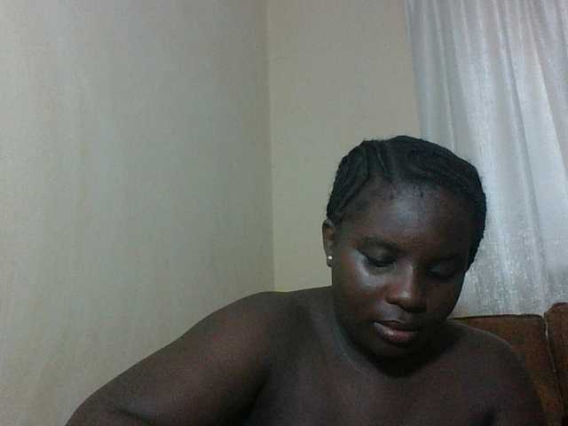 Hotybobbies live cam on BongaCams