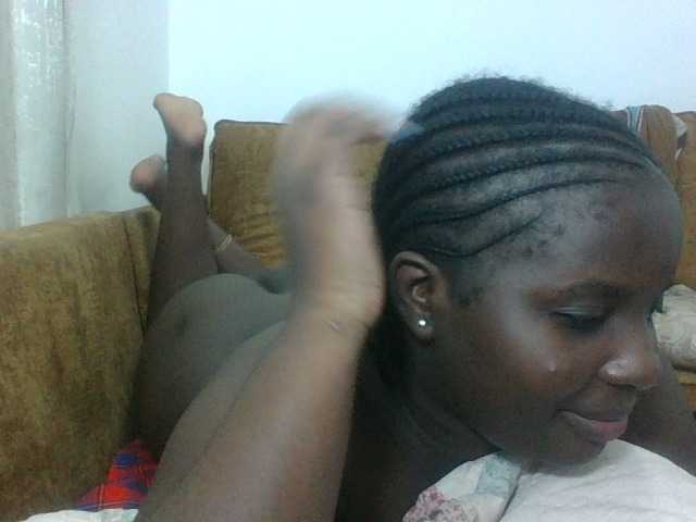 Hotybobbies live cam on BongaCams