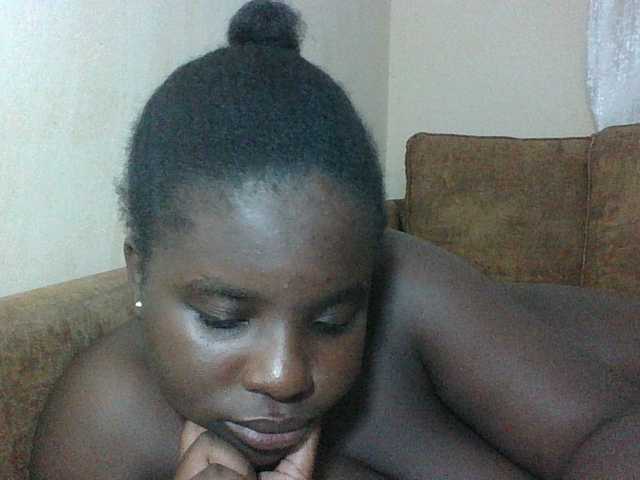 Hotybobbies live cam on BongaCams