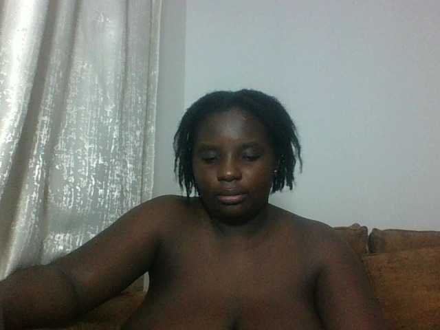 Hotybobbies live cam on BongaCams