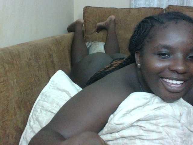 Hotybobbies live cam on BongaCams