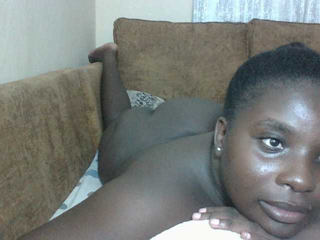 Hotybobbies live cam on BongaCams