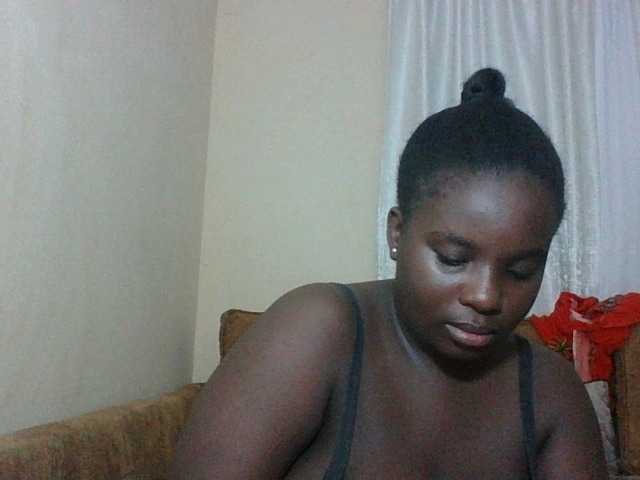 Hotybobbies live cam on BongaCams
