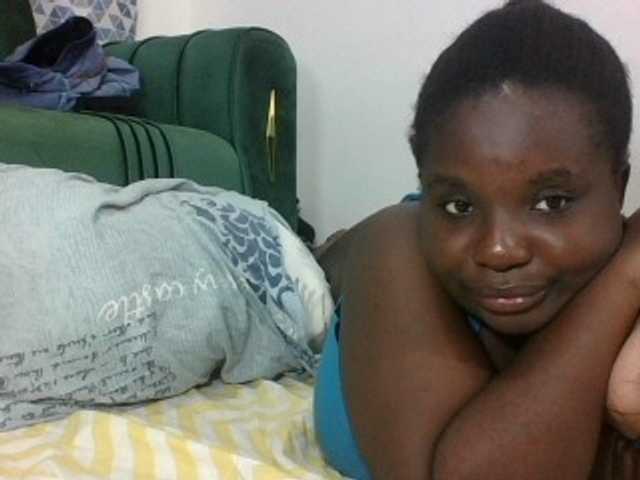 Hotybobbies live cam on BongaCams