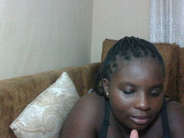 Hotybobbies live cam on BongaCams