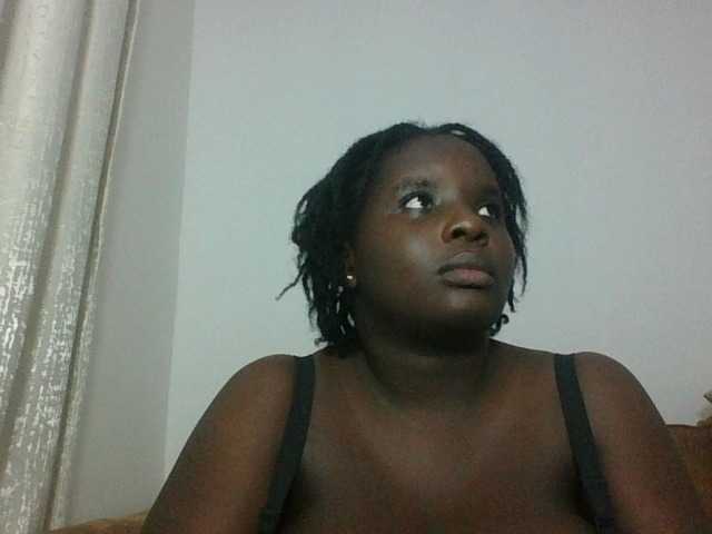 Hotybobbies live cam on BongaCams