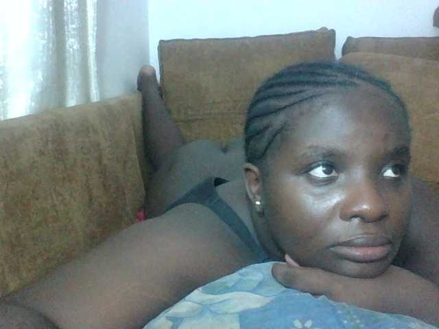 Hotybobbies live cam on BongaCams