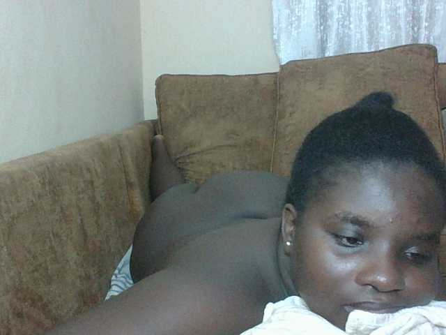 Hotybobbies live cam on BongaCams