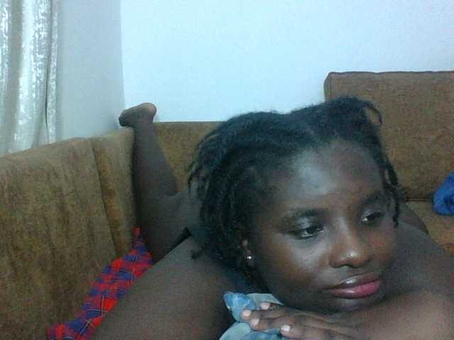 Hotybobbies live cam on BongaCams