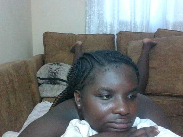 Hotybobbies live cam on BongaCams