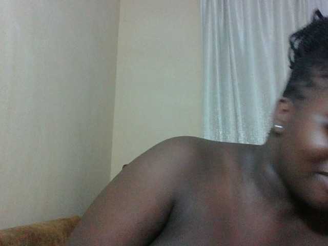 Hotybobbies live cam on BongaCams