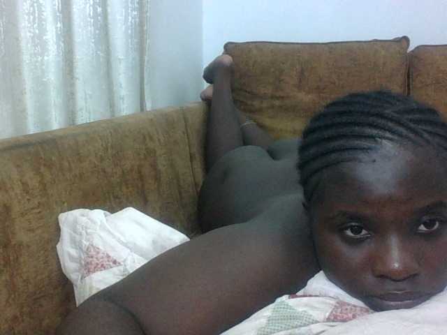 Hotybobbies live cam on BongaCams