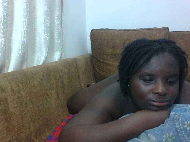 Hotybobbies live cam on BongaCams