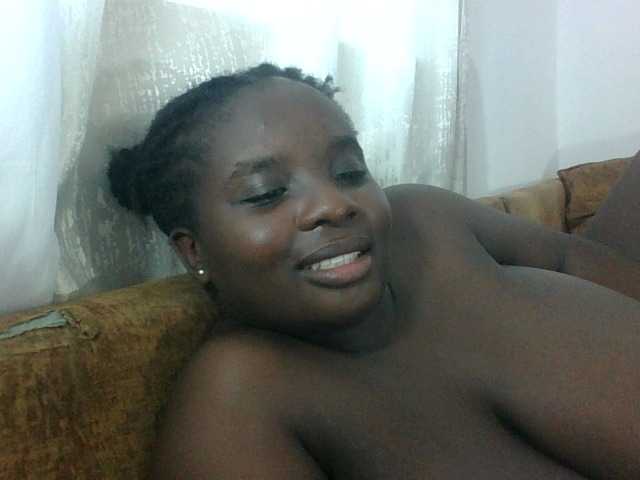 Hotybobbies live cam on BongaCams