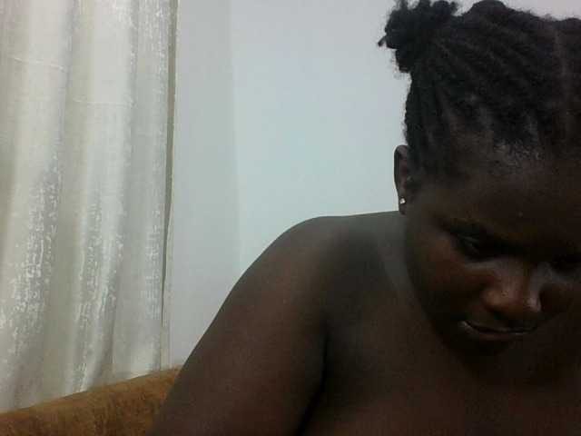 Hotybobbies live cam on BongaCams