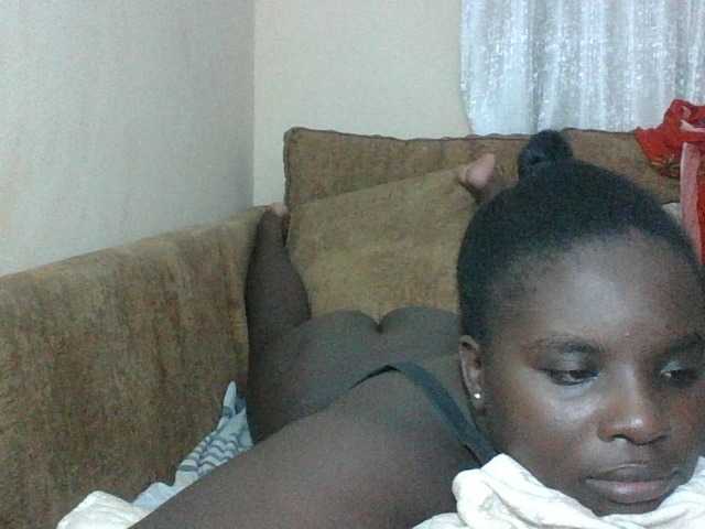 Hotybobbies live cam on BongaCams