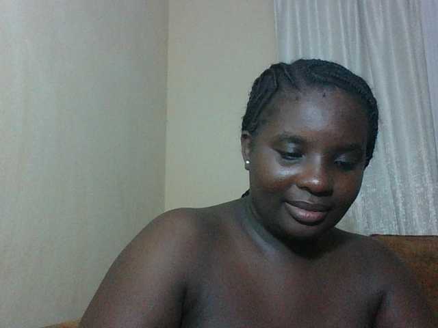 Hotybobbies live cam on BongaCams