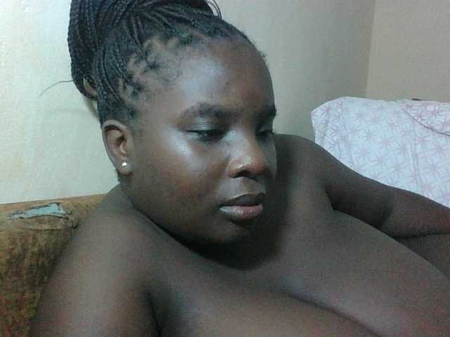 Hotybobbies live cam on BongaCams