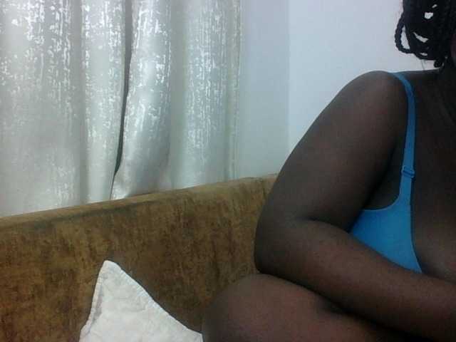 Hotybobbies live cam on BongaCams