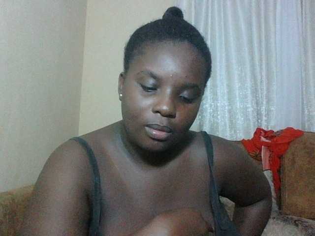 Hotybobbies live cam on BongaCams