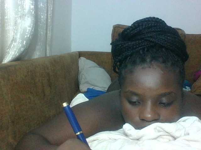 Hotybobbies live cam on BongaCams