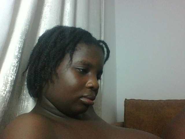 Hotybobbies live cam on BongaCams
