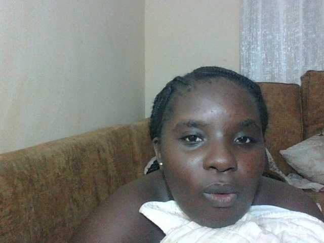 Hotybobbies live cam on BongaCams