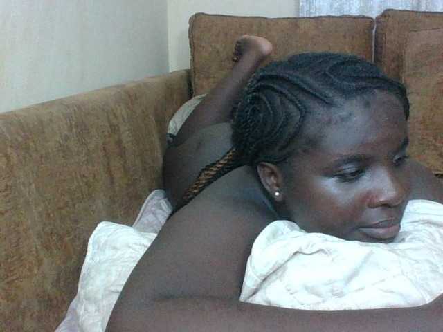 Hotybobbies live cam on BongaCams