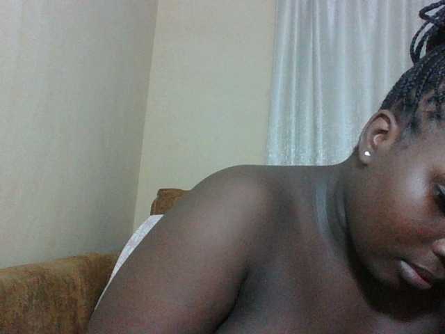 Hotybobbies live cam on BongaCams