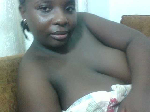 Hotybobbies live cam on BongaCams