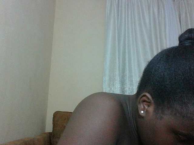 Hotybobbies live cam on BongaCams