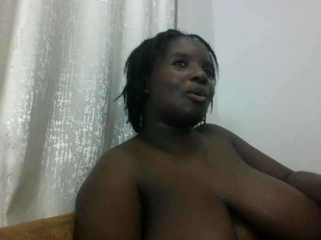 Hotybobbies live cam on BongaCams