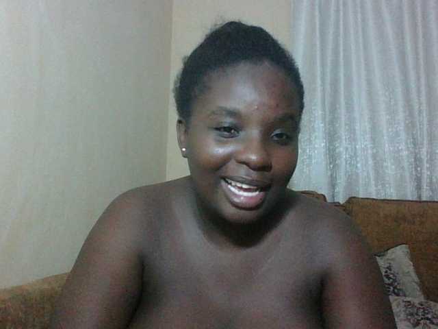 Hotybobbies live cam on BongaCams