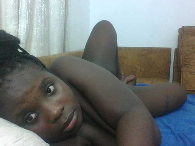 Hotybobbies live cam on BongaCams