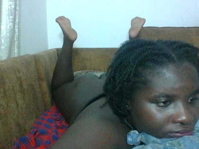 Hotybobbies live cam on BongaCams