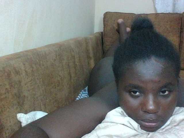 Hotybobbies live cam on BongaCams
