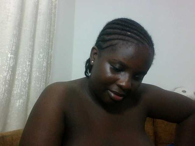 Hotybobbies live cam on BongaCams