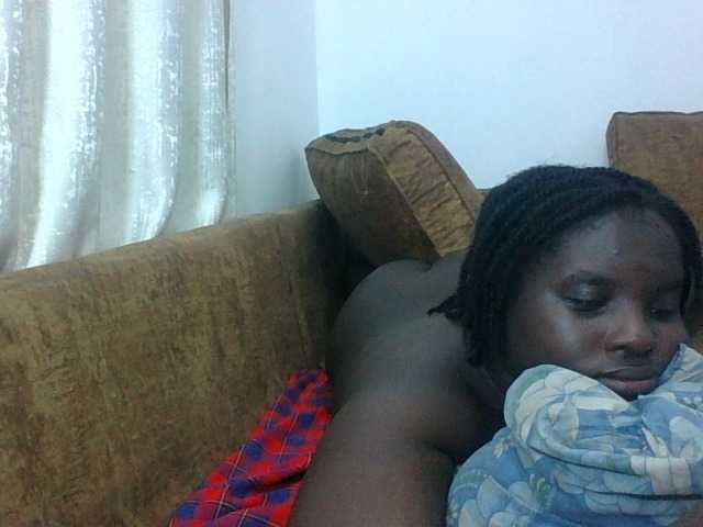Hotybobbies live cam on BongaCams