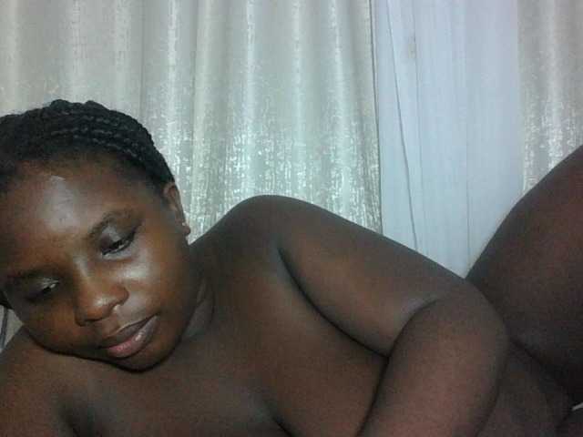 Hotybobbies, en directo ahora en BongaCams