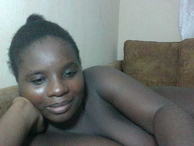 Hotybobbies live cam on BongaCams