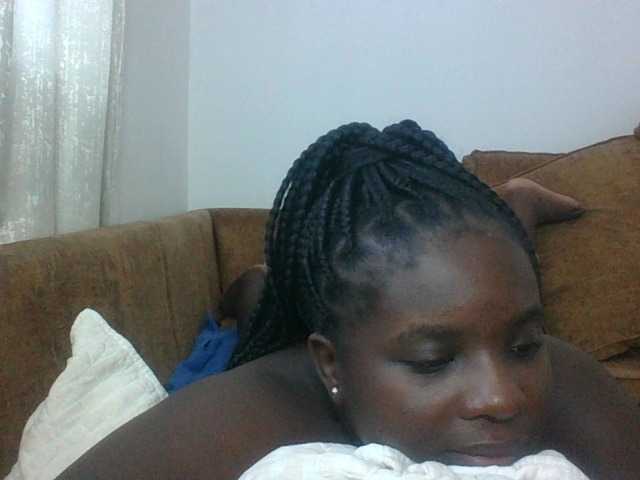 Hotybobbies live cam on BongaCams