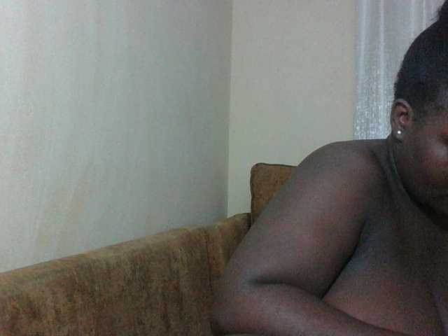 Hotybobbies live cam on BongaCams