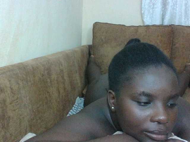 Hotybobbies live cam on BongaCams
