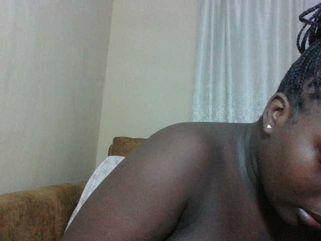 Hotybobbies live cam on BongaCams