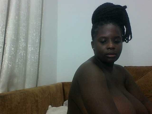 Hotybobbies live cam on BongaCams