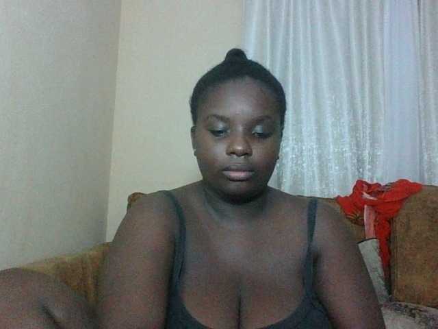 Hotybobbies live cam on BongaCams