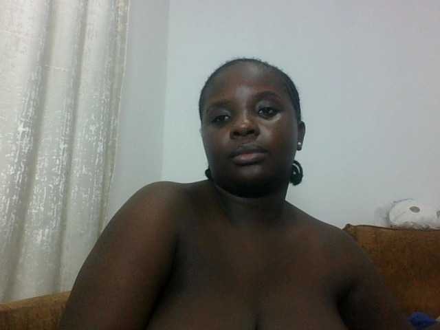 Hotybobbies live cam on BongaCams