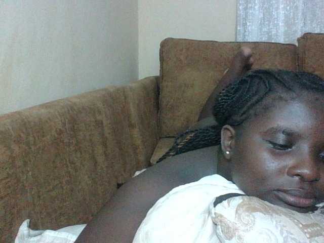 Hotybobbies live cam on BongaCams